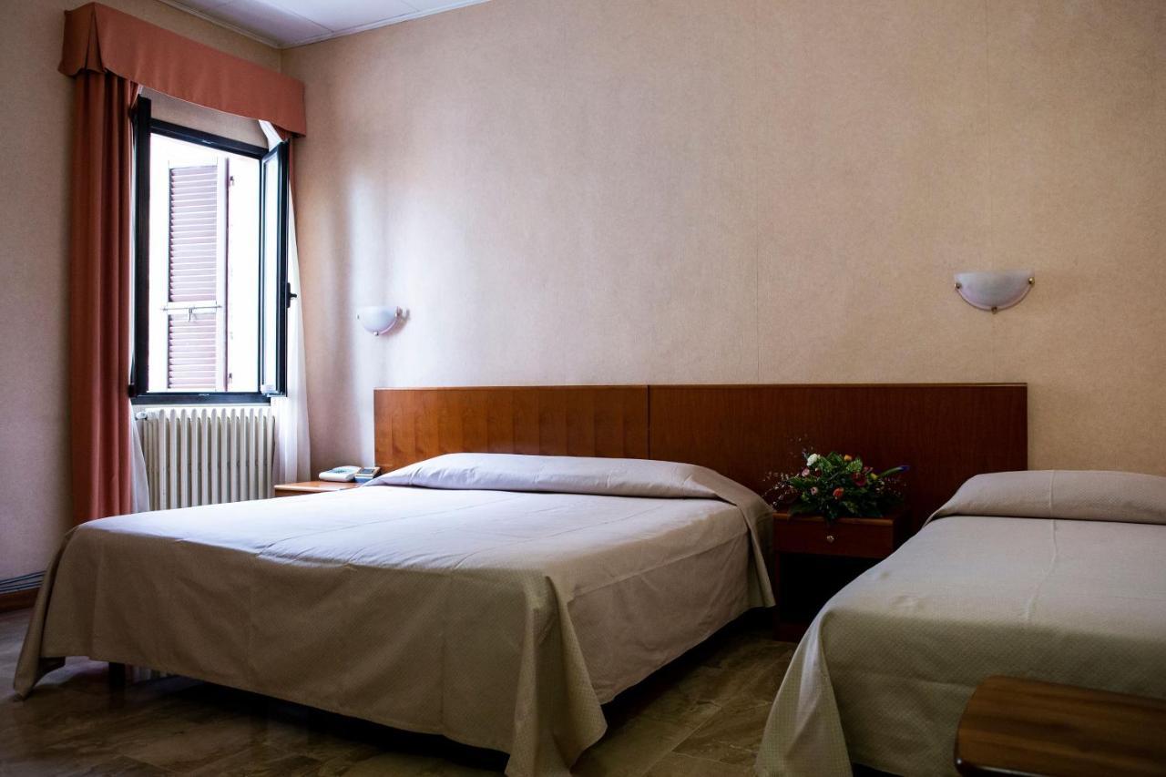 Hotel Astor Piacenza Dış mekan fotoğraf