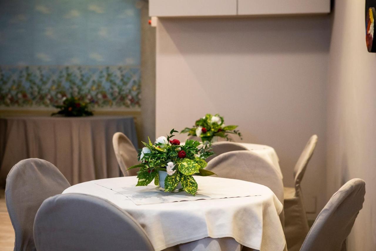Hotel Astor Piacenza Dış mekan fotoğraf